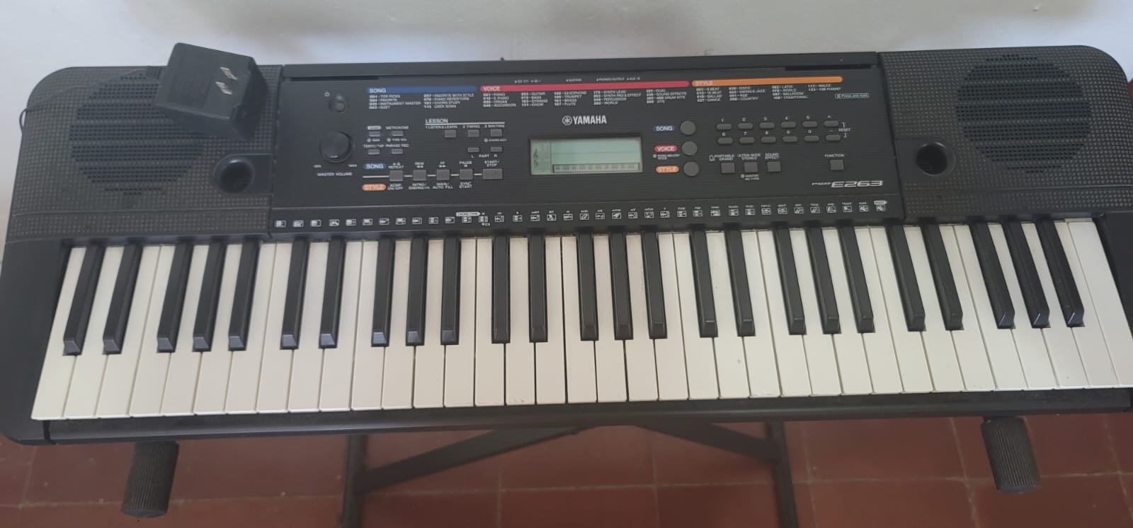 instrumentos musicales - PIANO YAMAHA PSR E263 con base  0