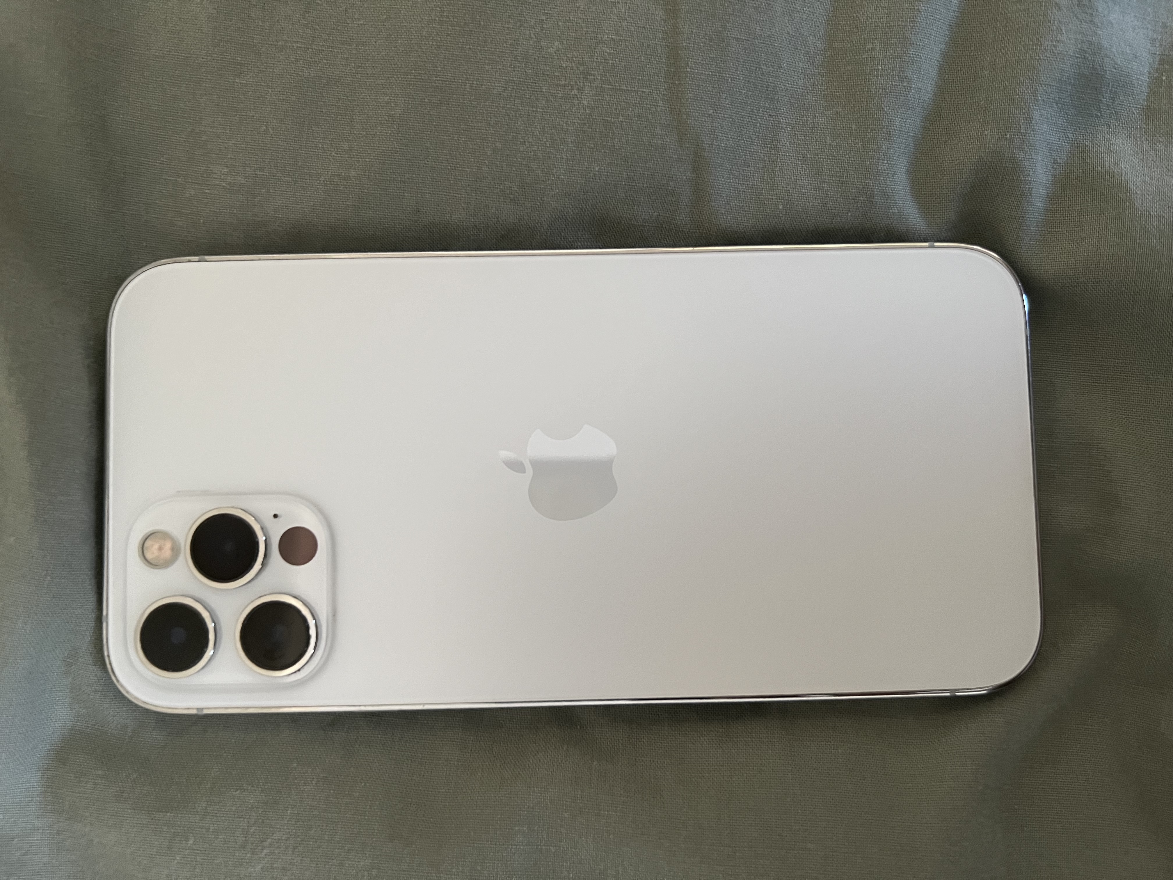 celulares y tabletas - iPhone 12  pro factory unlock 