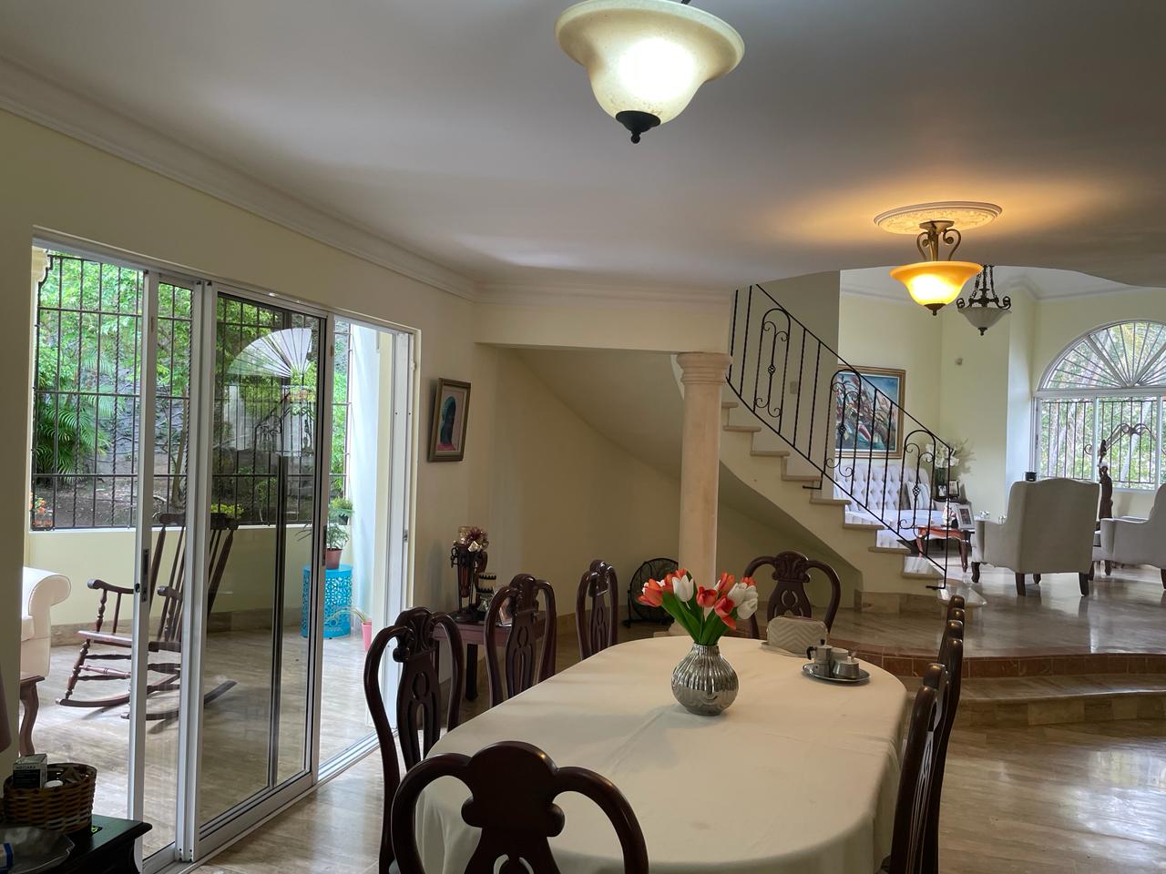 casas - Vendo casa en  Arroyo Hondo lll 7