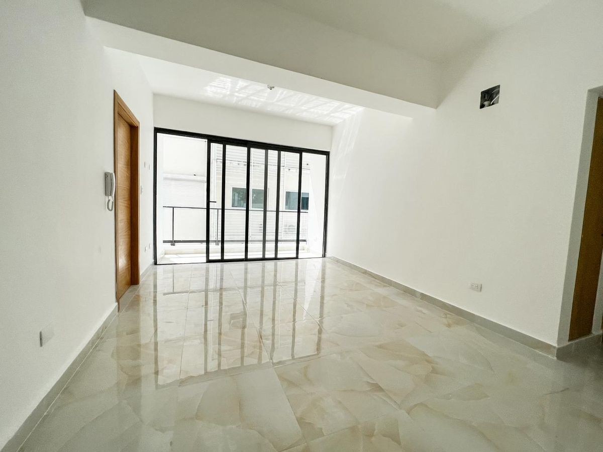 apartamentos - Apartamento  8vo piso en naco  5