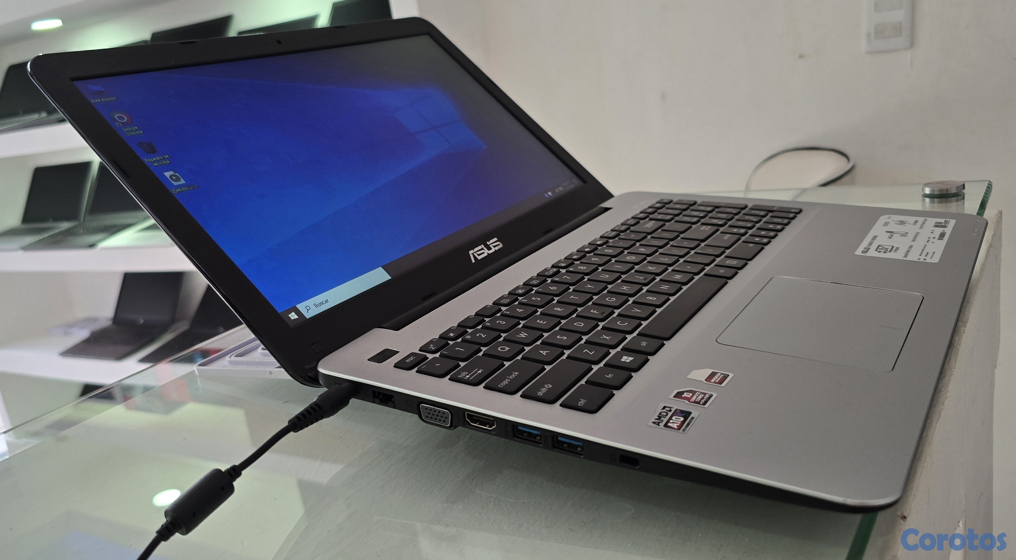 computadoras y laptops - laptop Asus 17 Pulg a10 Quad Core Ram 12gb Disco Solido Video 6gb 4