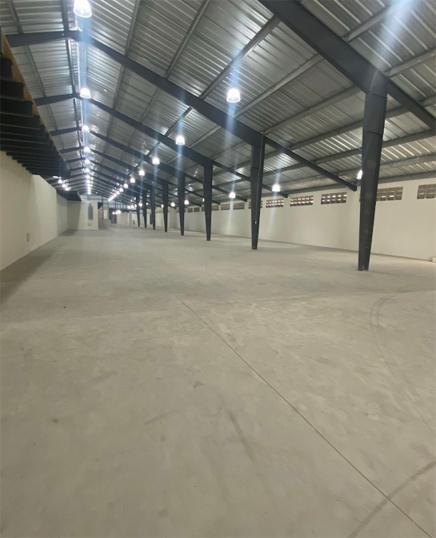 oficinas y locales comerciales - Nave en Engome 3200 m 3