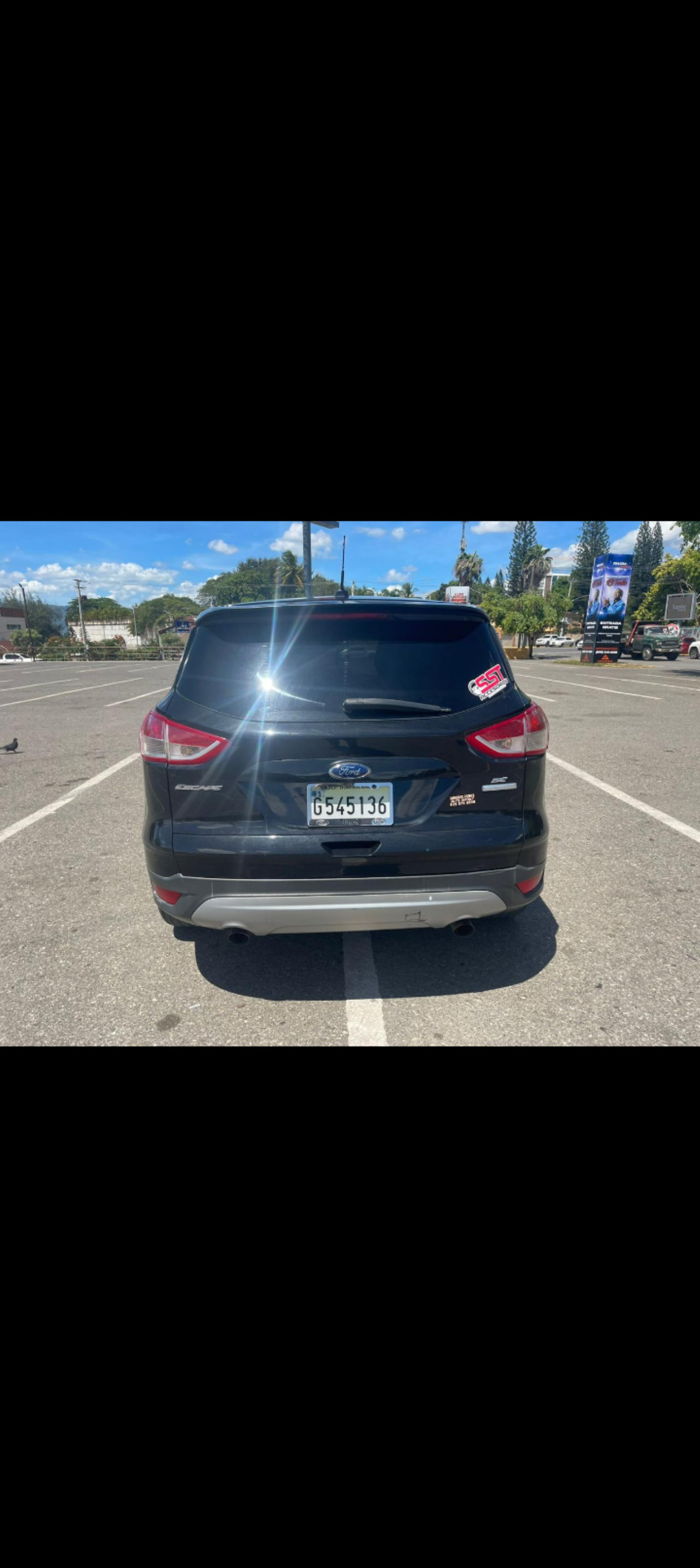 jeepetas y camionetas - vendo Ford escape 2015 la más nueva  0