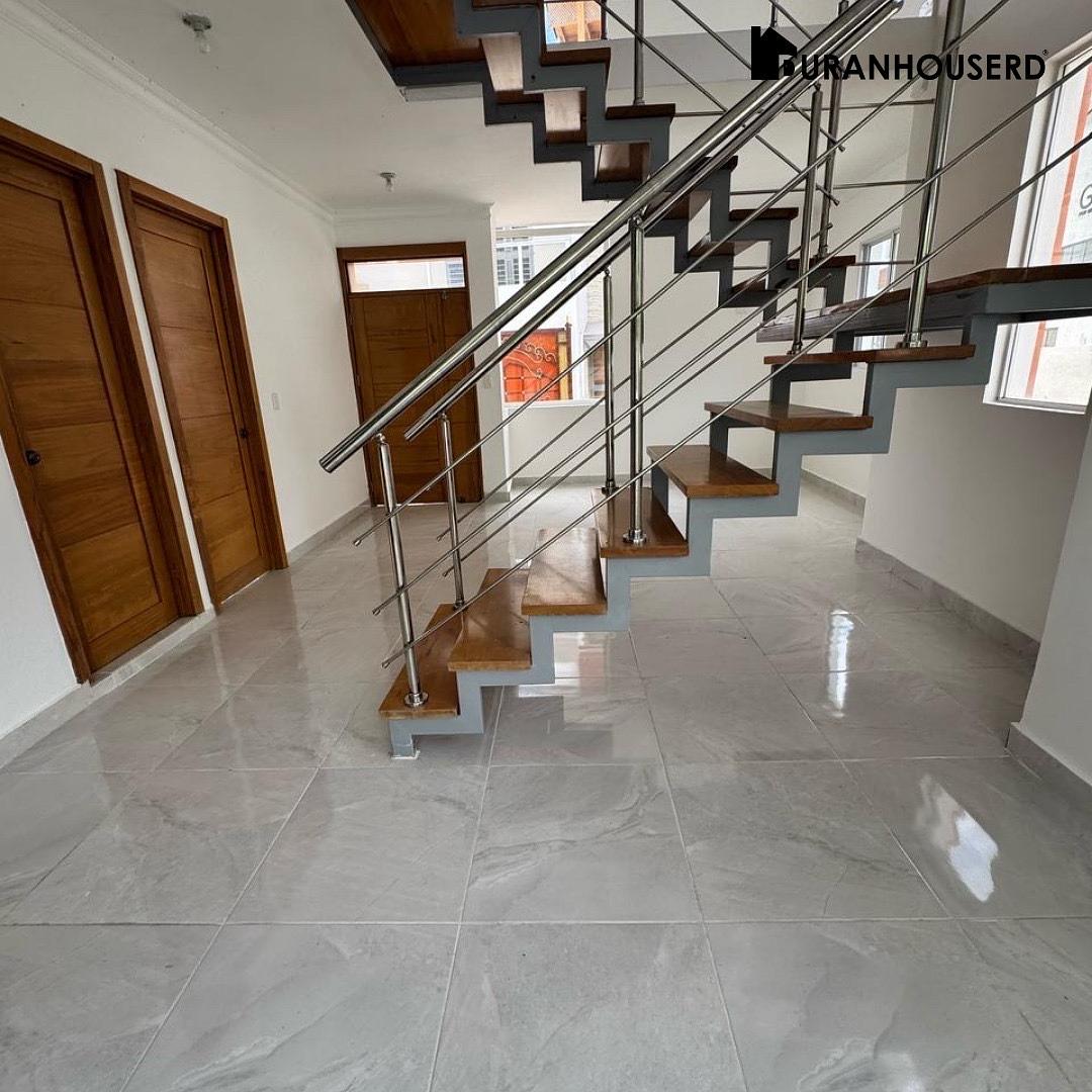 casas - venta de casa lista en la autopista de san Isidro proyecto cerrado  4