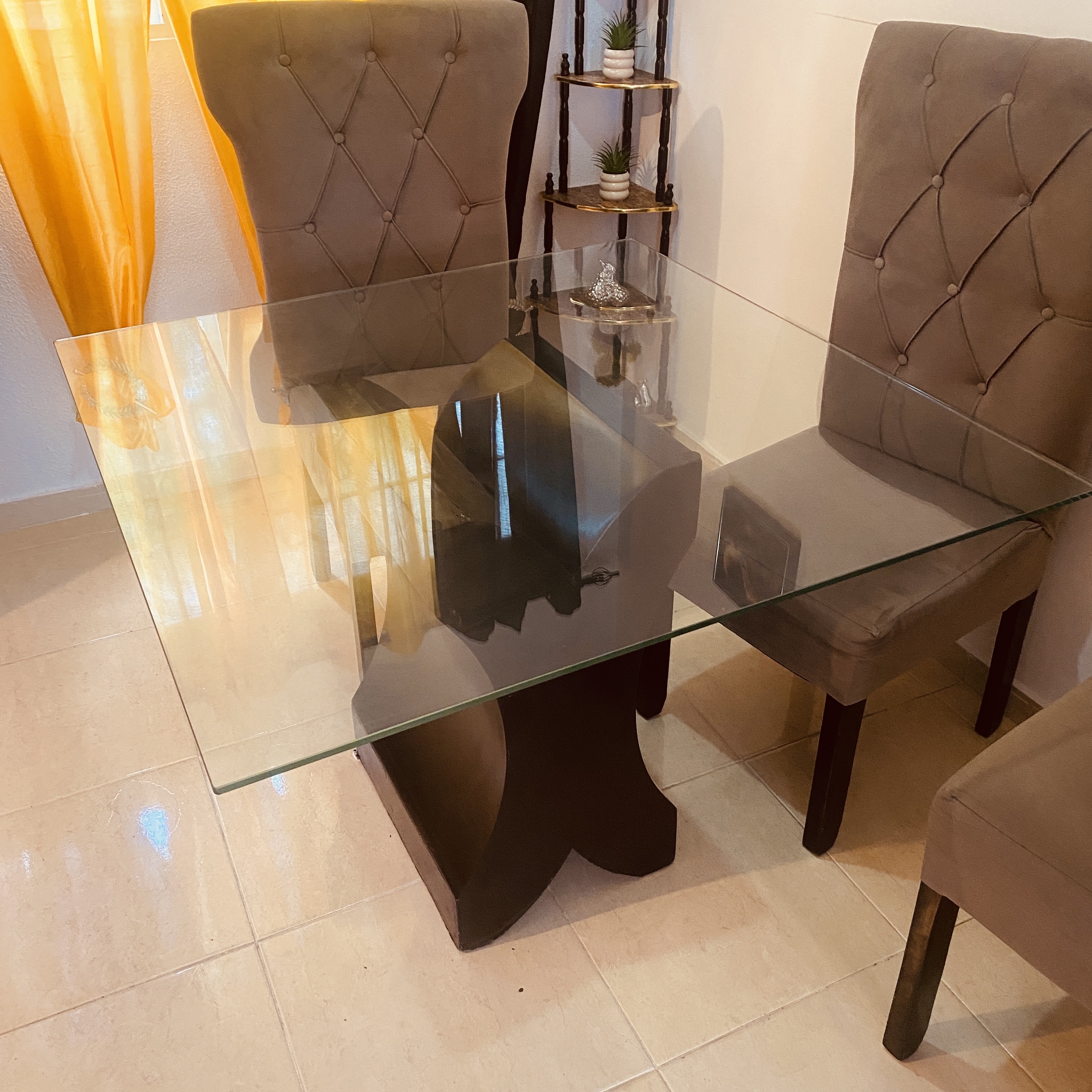 muebles y colchones - vende comédie 4 sillas 4