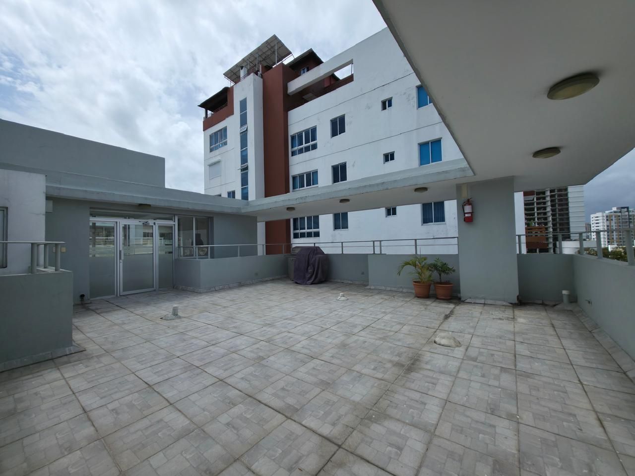 apartamentos - Apartamento en Naco con línea blanca  8