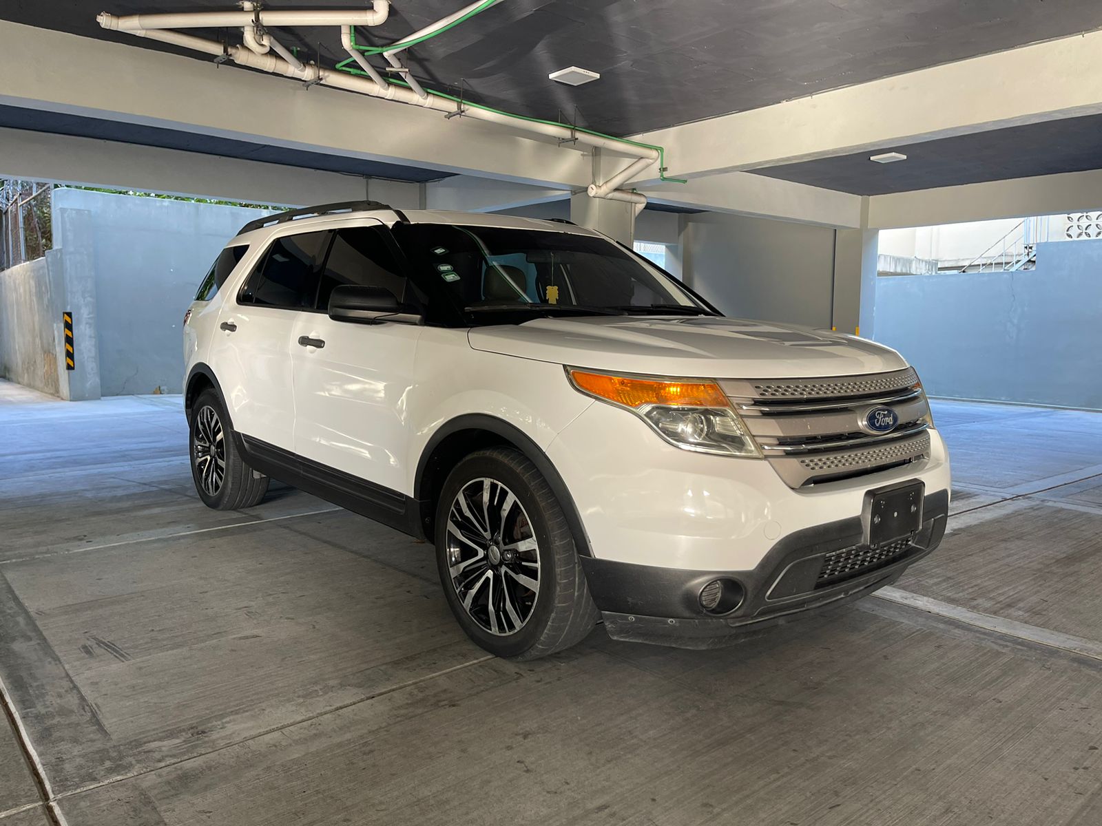 jeepetas y camionetas - Ford Explorer Americana 

 3