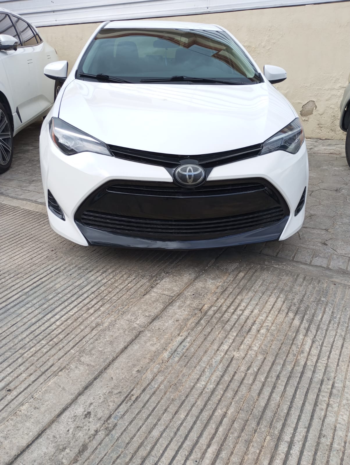 carros - Toyota Corolla LE 1