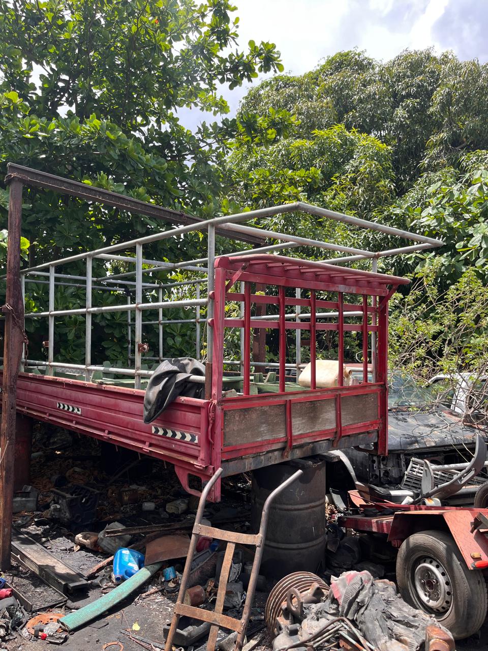 jeepetas y camionetas - VENTA DE CAMIÓN CON TANQUE DE AGUA 5