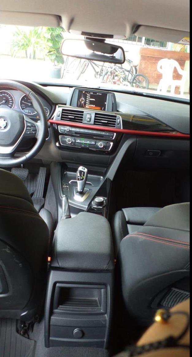 carros - BMW 318i Sportline 2017 1