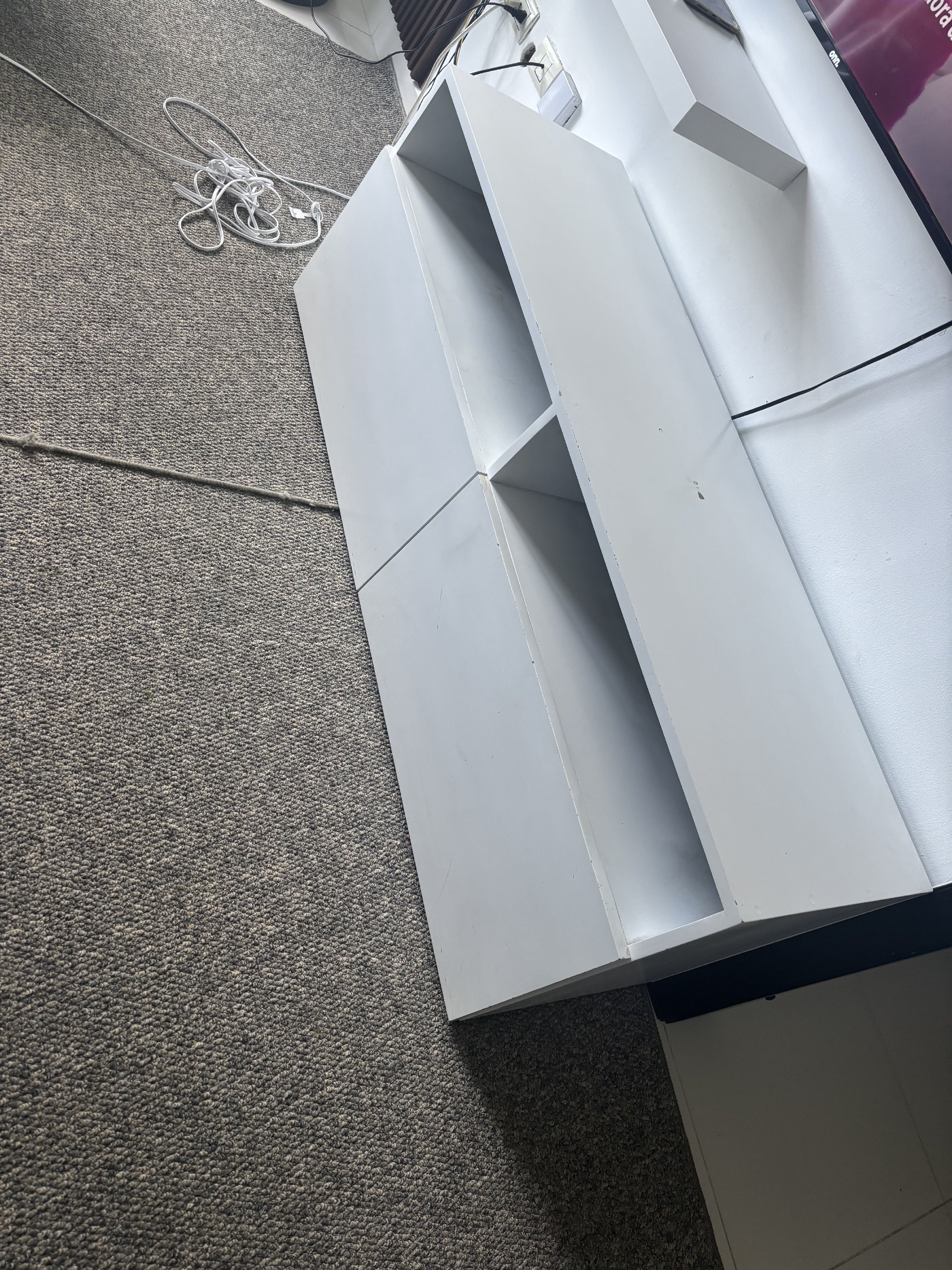 muebles y colchones - vendo mueble de TV usado  2