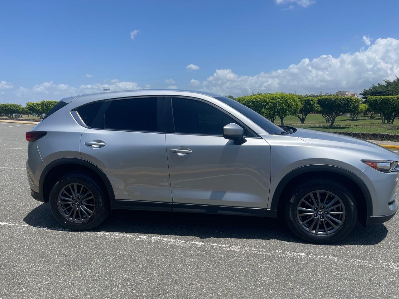 jeepetas y camionetas - Vendo Mazda cx5 touring 2019 0