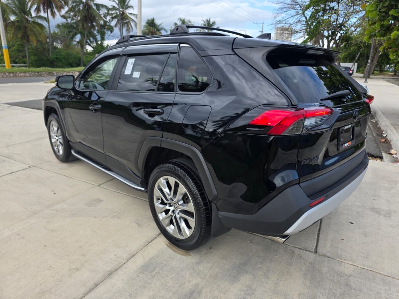 jeepetas y camionetas - HERMOSA TOYOTA RAV4 XLE PREMIUM 2020 4X4 FULL! RECIÉN IMPORTADA 100% AMERICANA! 5