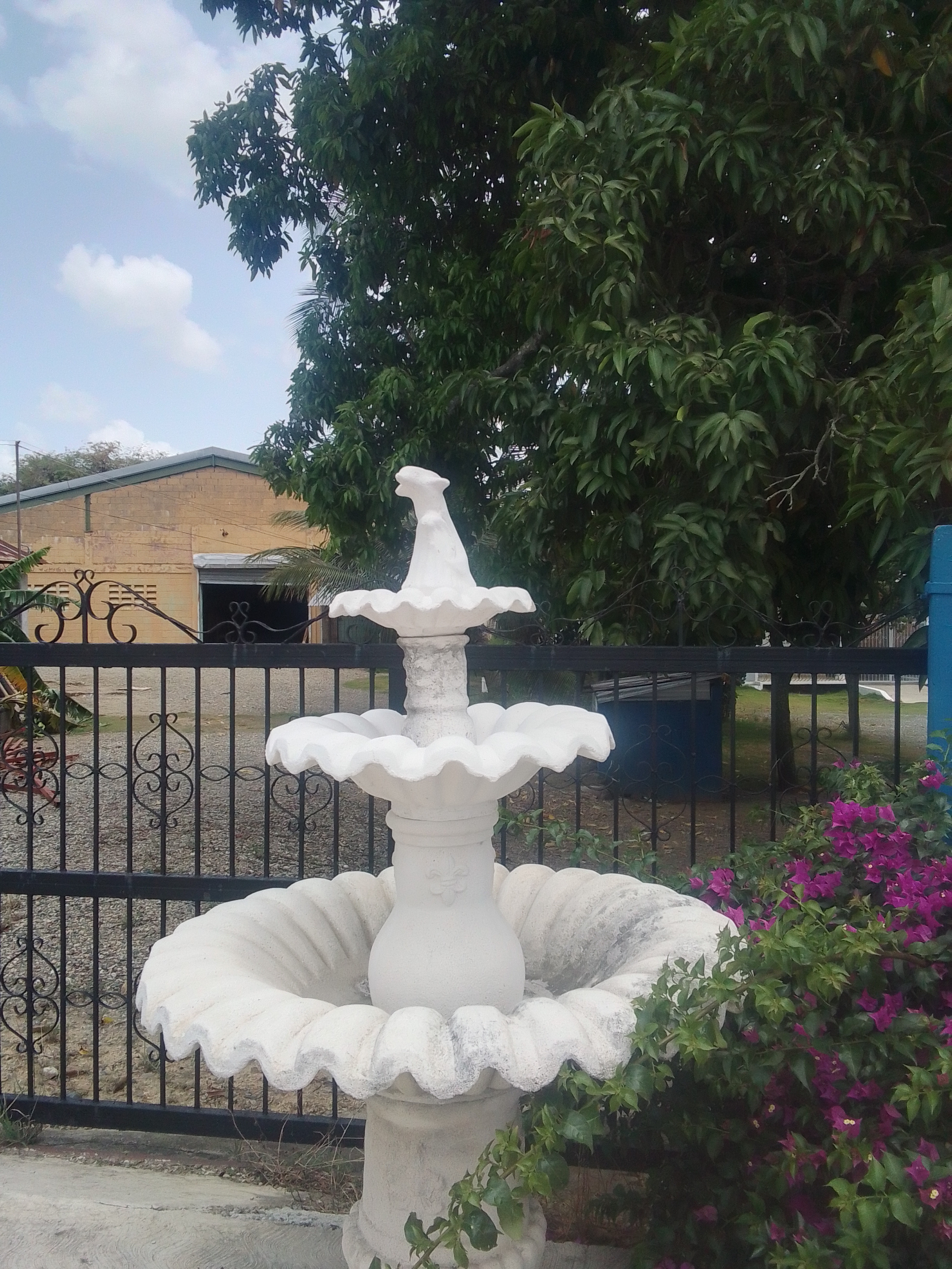 muebles y colchones - se vende fuente de agua para tu casa piscina o jardín  0