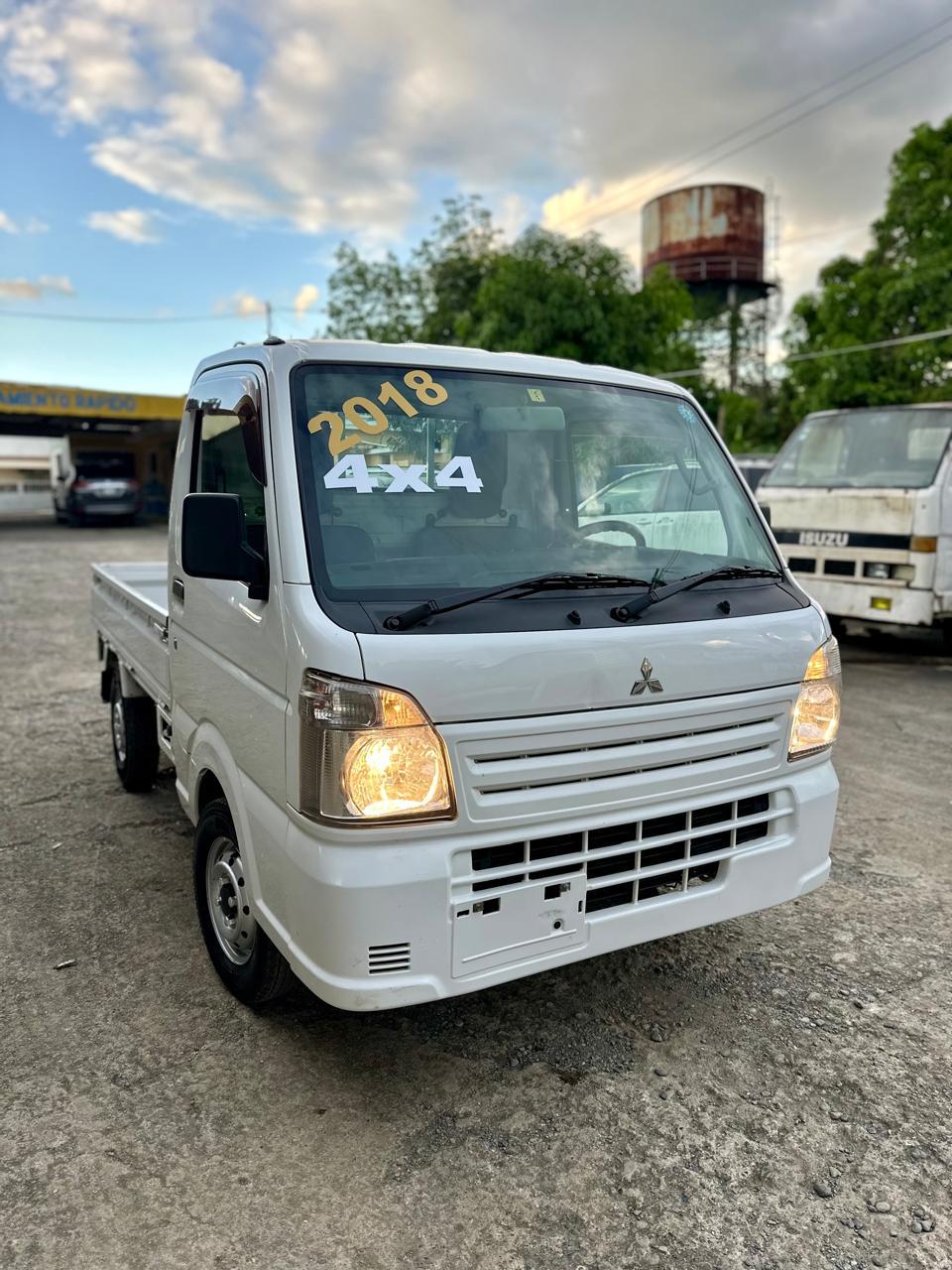 jeepetas y camionetas - camión mitsubishi 2018 0