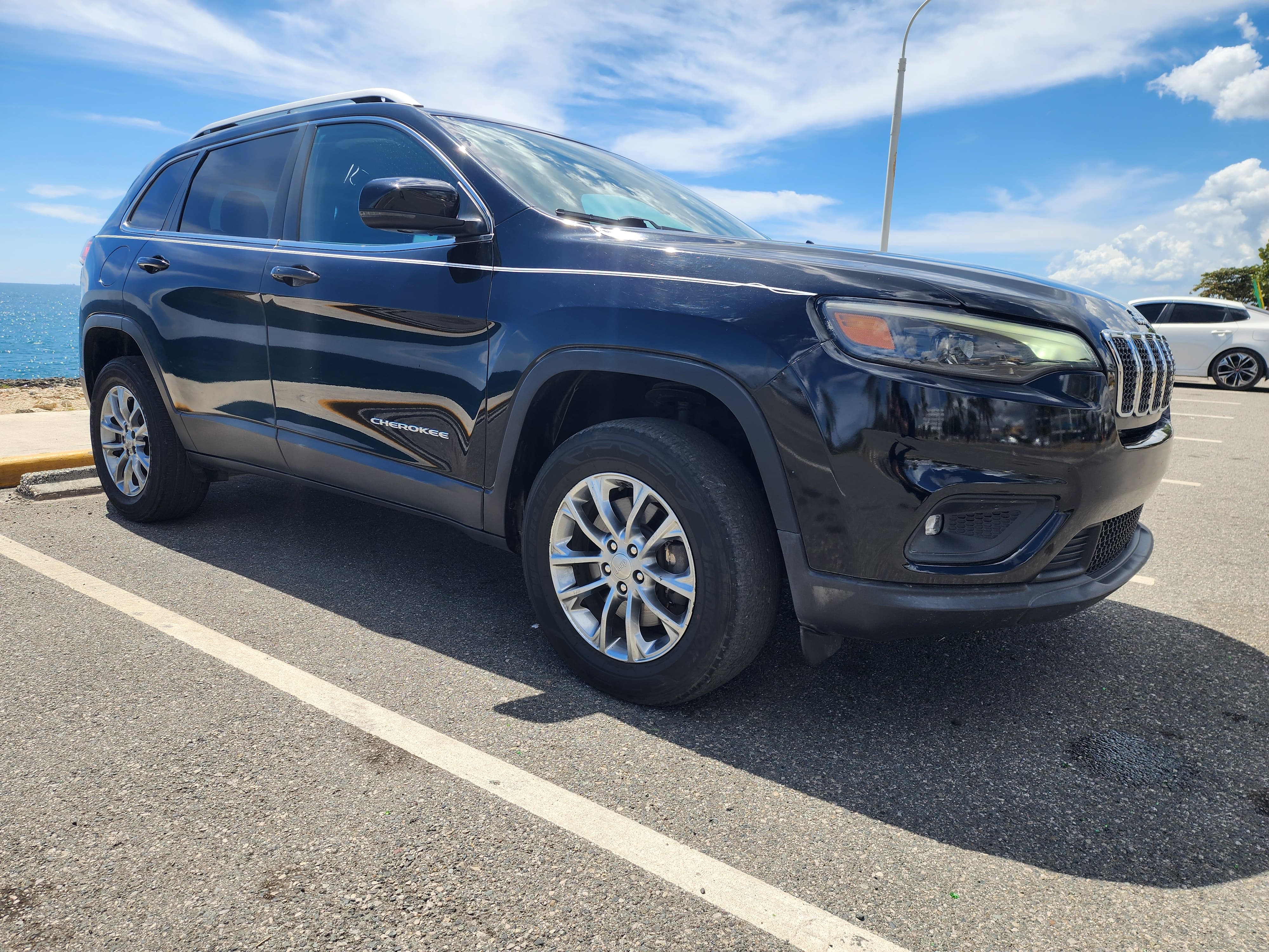 jeepetas y camionetas - Jeep Cherokee latitude plus 2019 8