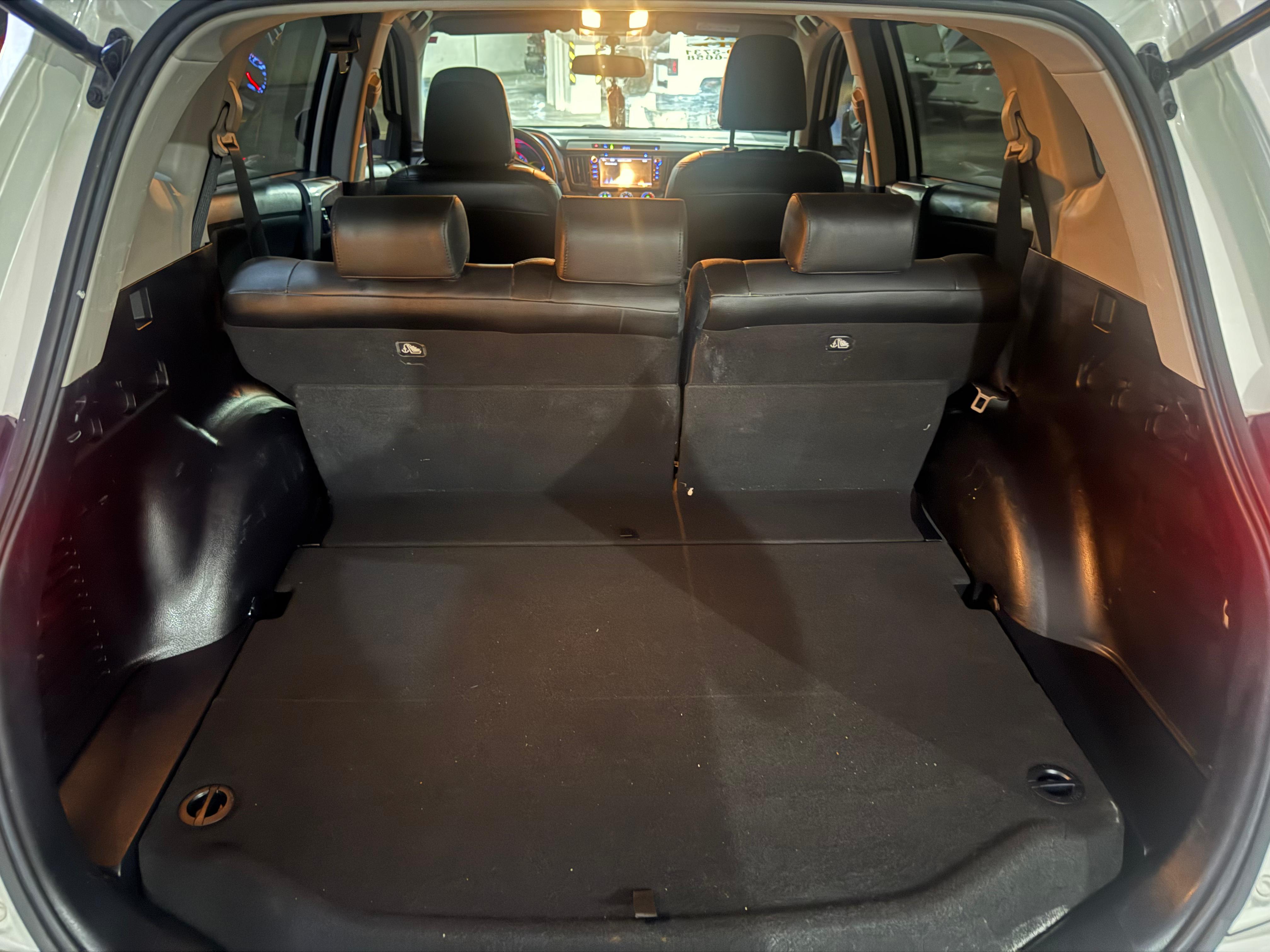jeepetas y camionetas - RAV4 2016 disponible inmediata 
desea montarte aquí esta 
Dios los bendiga mas 6