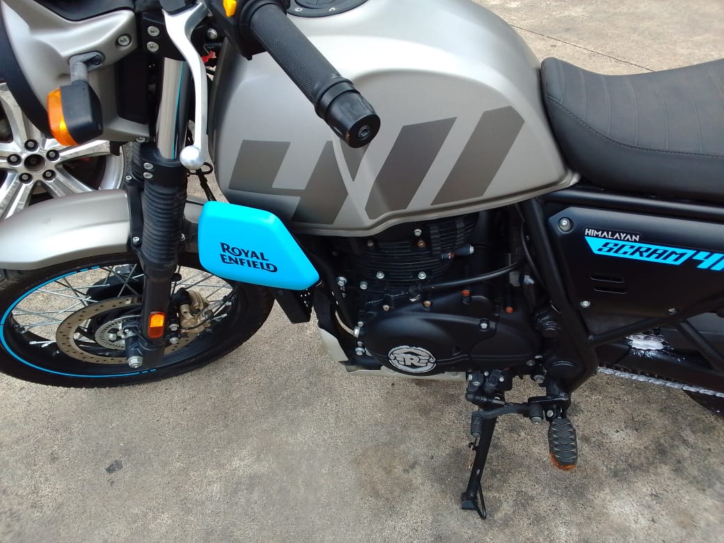 motores y pasolas - Vendo moto royall infield 2023 gris con azul 7