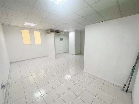 oficinas y locales comerciales - Local para venta en naco  3