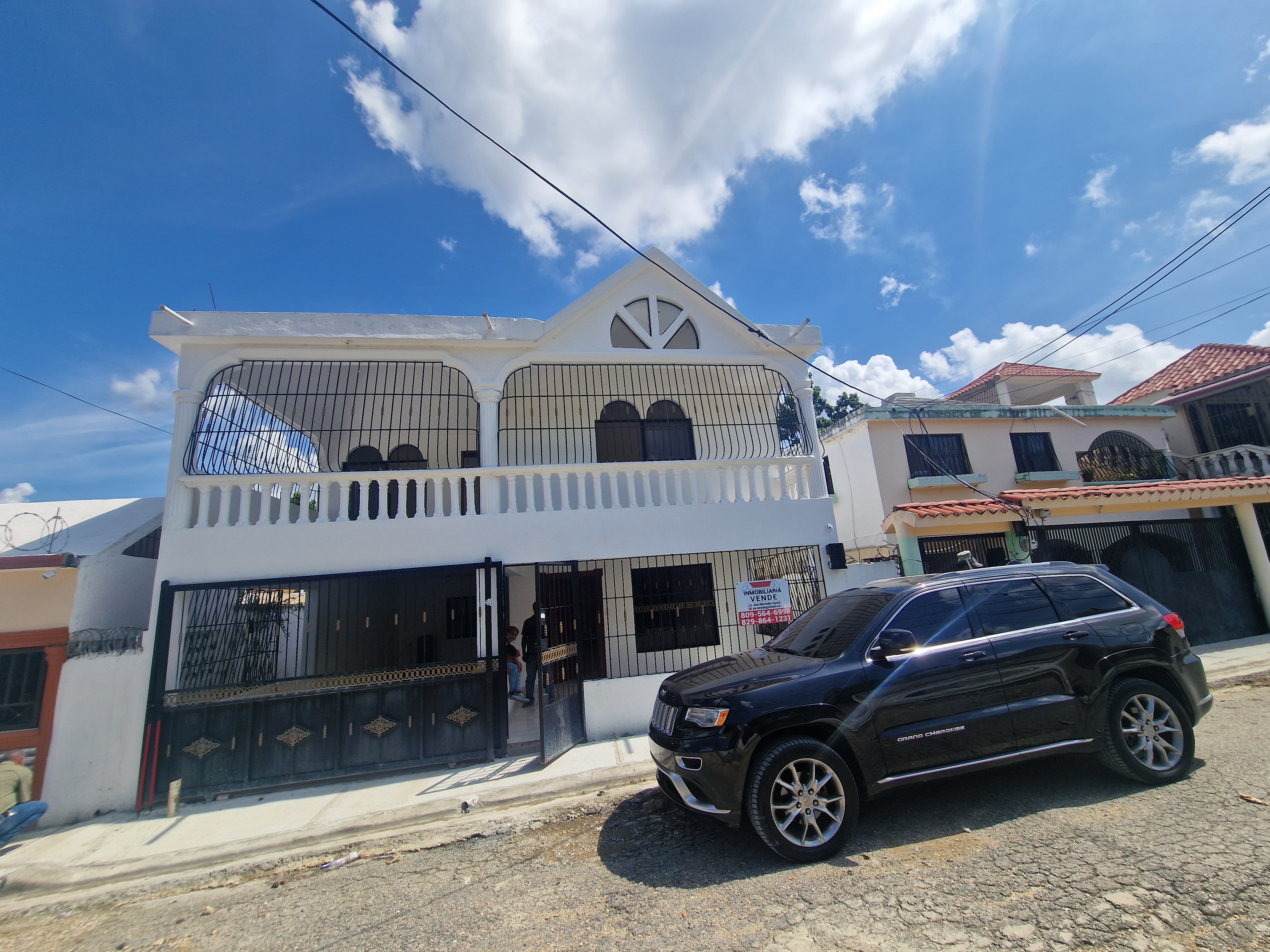 casas - VENTA DE CASA  Y ALQUILER DE DOS NIVELES , SECTOR STO DGO NORTE , VILLA MELLA 6