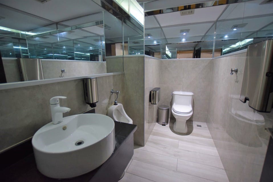 oficinas y locales comerciales - En Renta Local de 220 m² en alquiler en los Cacicazgos  1