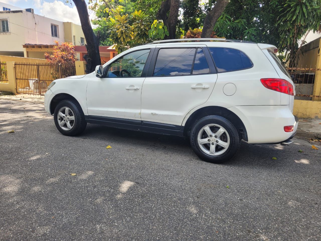 jeepetas y camionetas - Vendo hyundal santa fe 2007 1