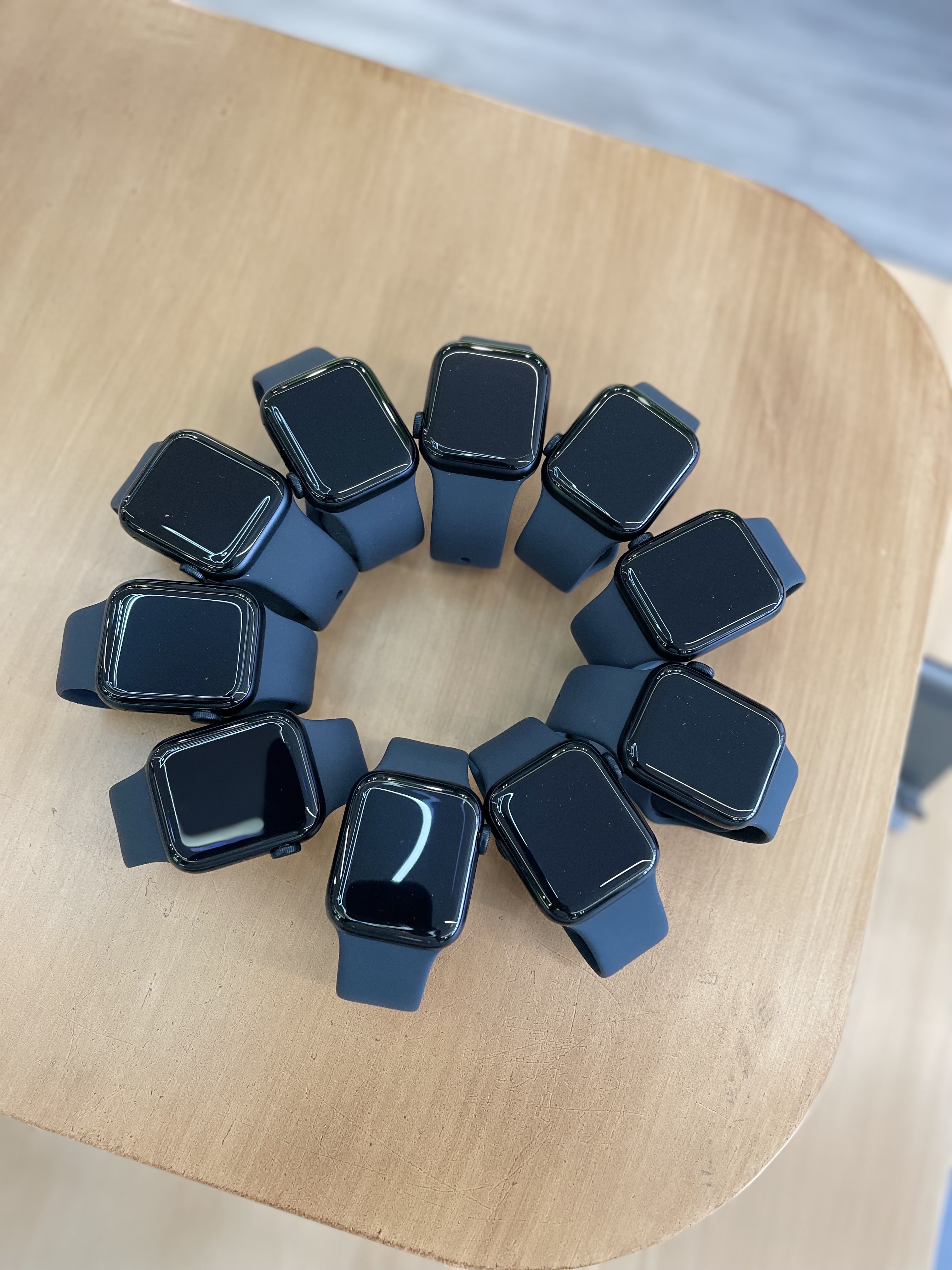 otros electronicos - APPLE WATCH SE 2da GENERACIÓN 40mmNUEVOSGARANTÍA INCLUIDA  3