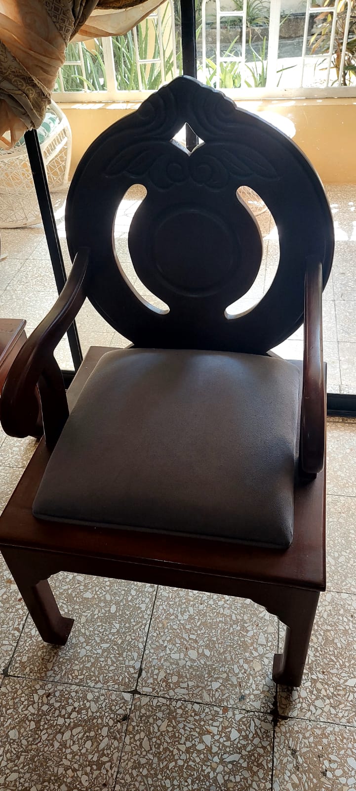 muebles y colchones - Butaca de caoba centenaria 2