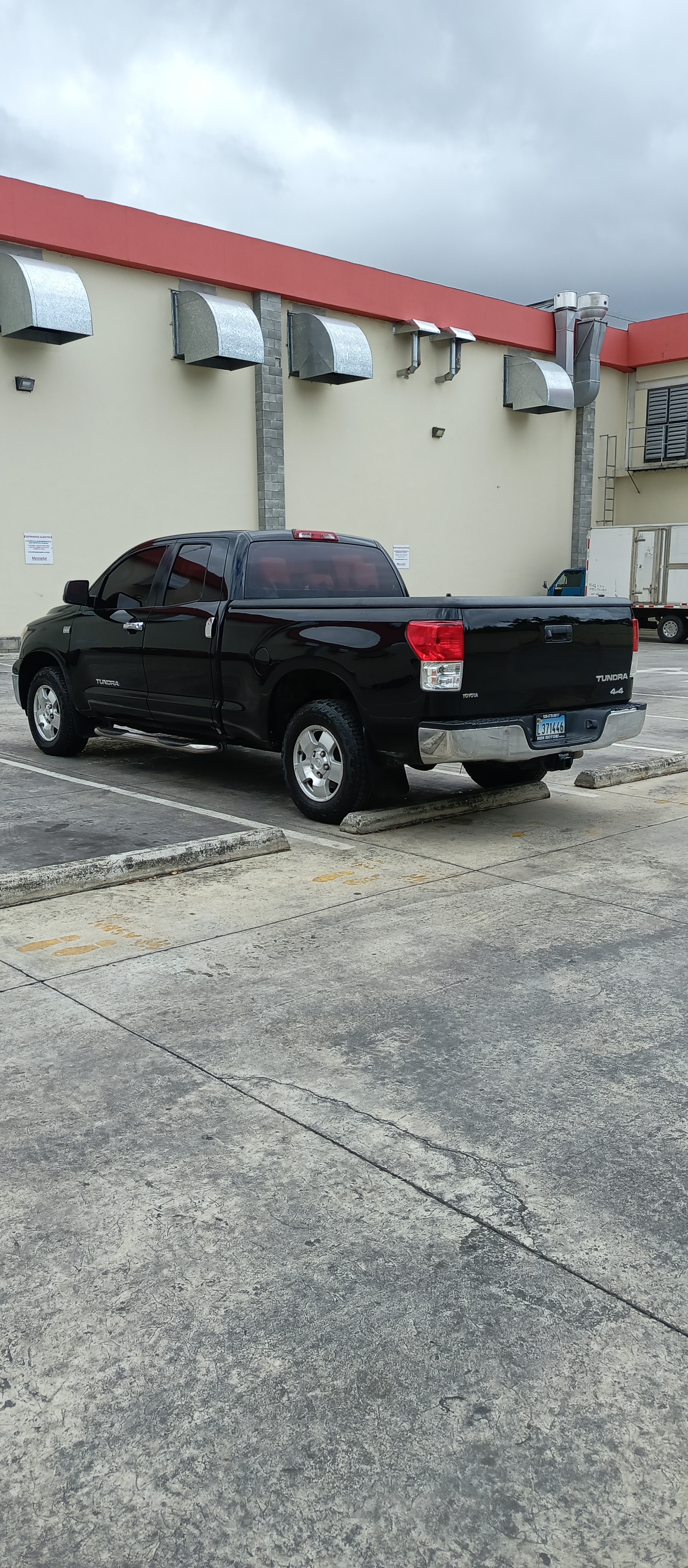 jeepetas y camionetas - Toyota tundra 2010 4x4 3