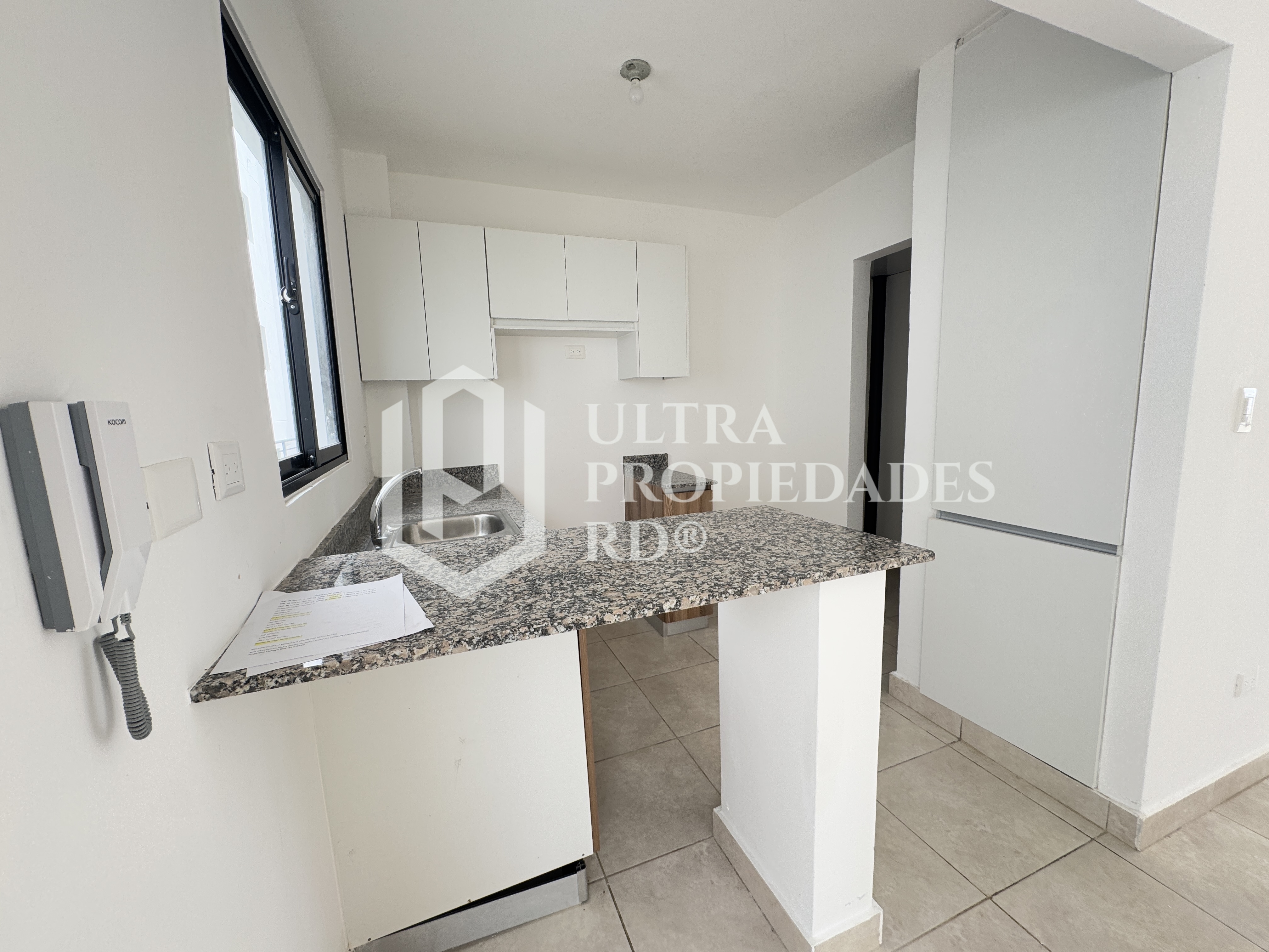 apartamentos - APARTAMENTO EN VENTA PRIMER NIVEL CON PATIO 4
