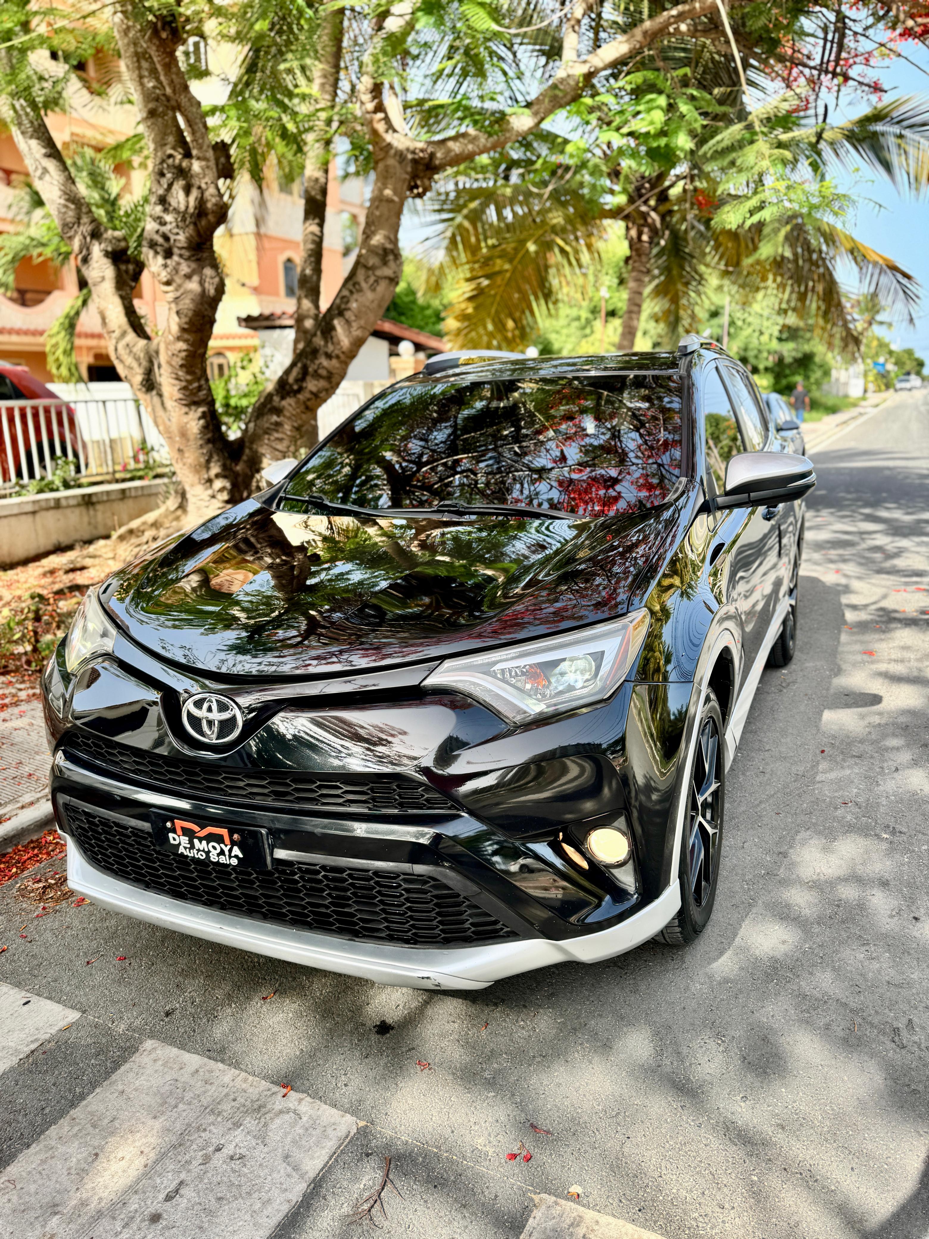 jeepetas y camionetas - Toyota rav4 2016 se 4
