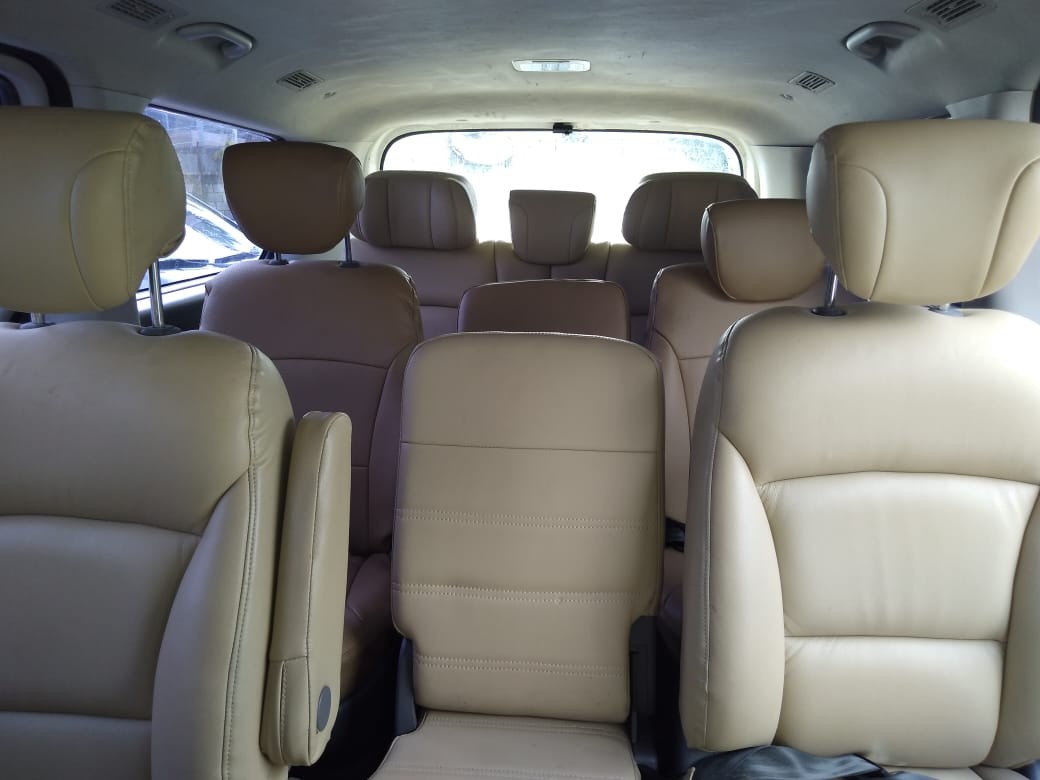 jeepetas y camionetas - HYUNDAI GRAND STAREX 2017 BLANCA 6