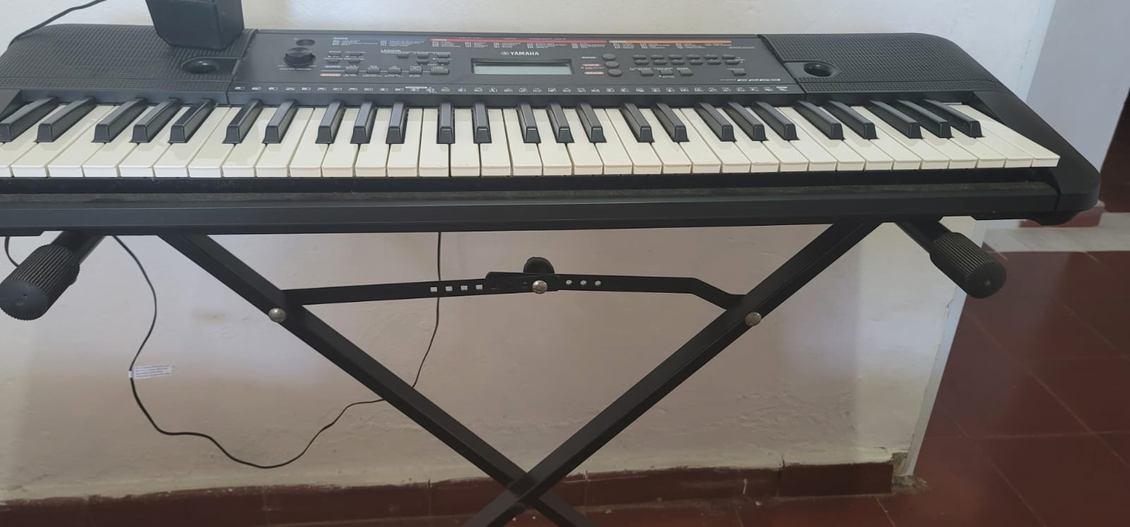 instrumentos musicales - PIANO YAMAHA PSR E263 con base  1