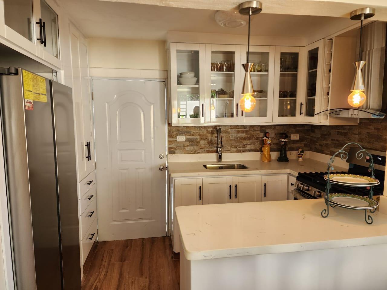 casas - Casa Amueblada en Alquiler en El Retiro II, Santiago – 4 Hab. 4 Baños 3