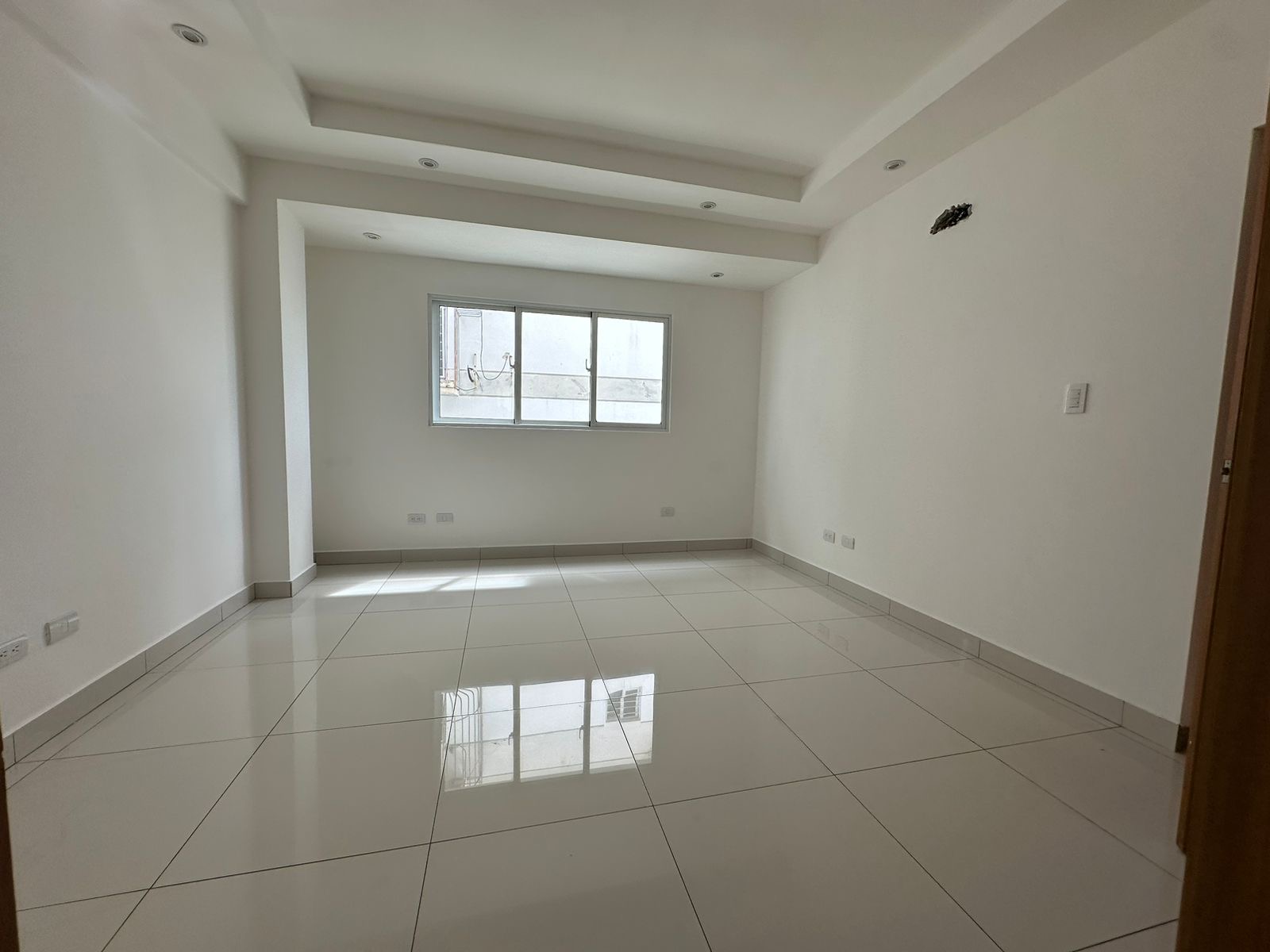 apartamentos - *MIRADOR SUR:  VENTA APTO; 4to. piso, 110 metros,  7