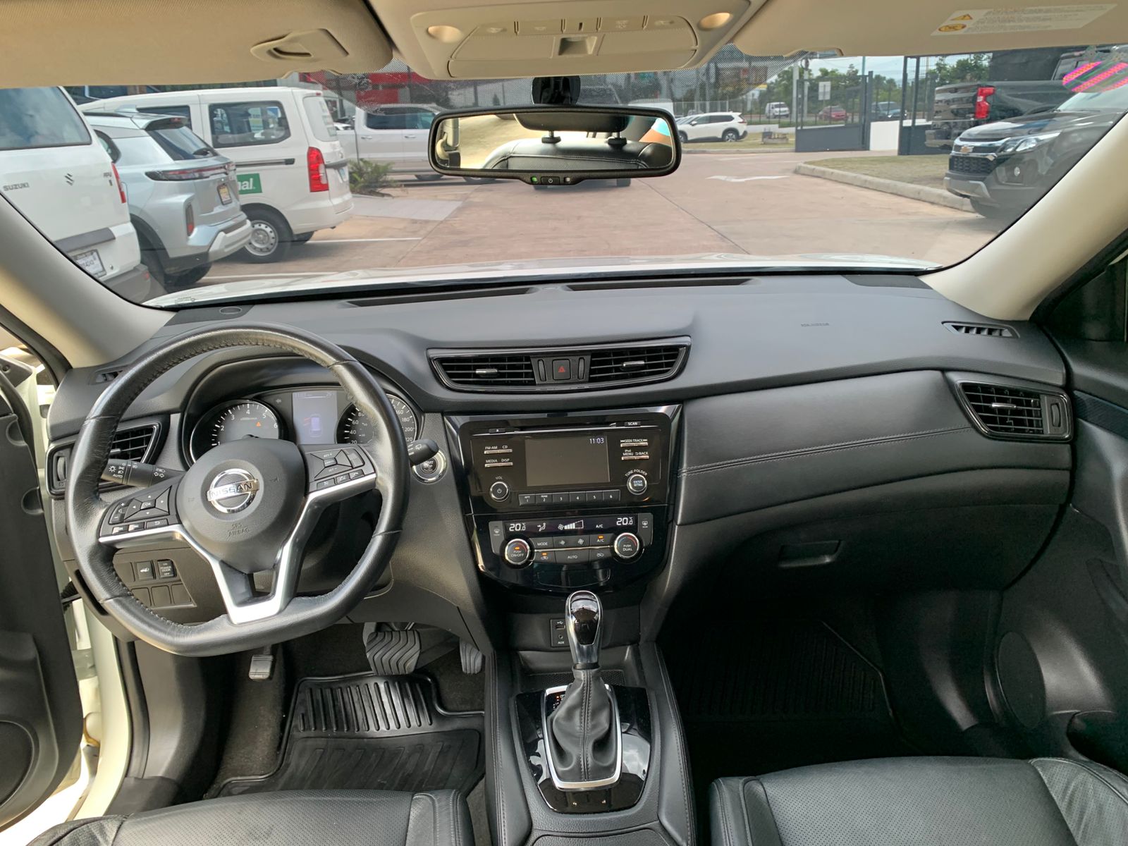 jeepetas y camionetas - NISSAN X-TRAIL EXCLUSIVE 2019 9