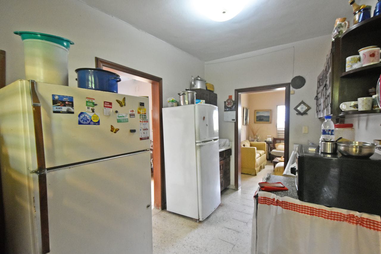casas - VENDO CASA- SOLAR EN LOS PRADOS EN OPORTUNIDAD  2