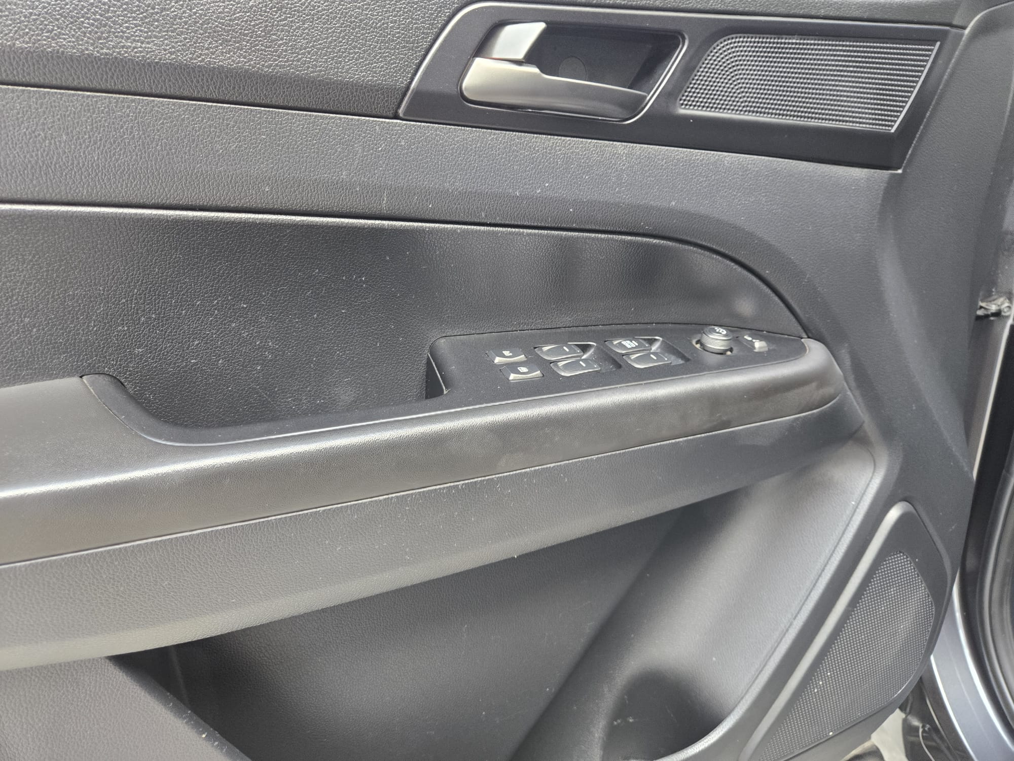 jeepetas y camionetas - KGM REXTON 2021 GRIS OSCURO DIESEL 8