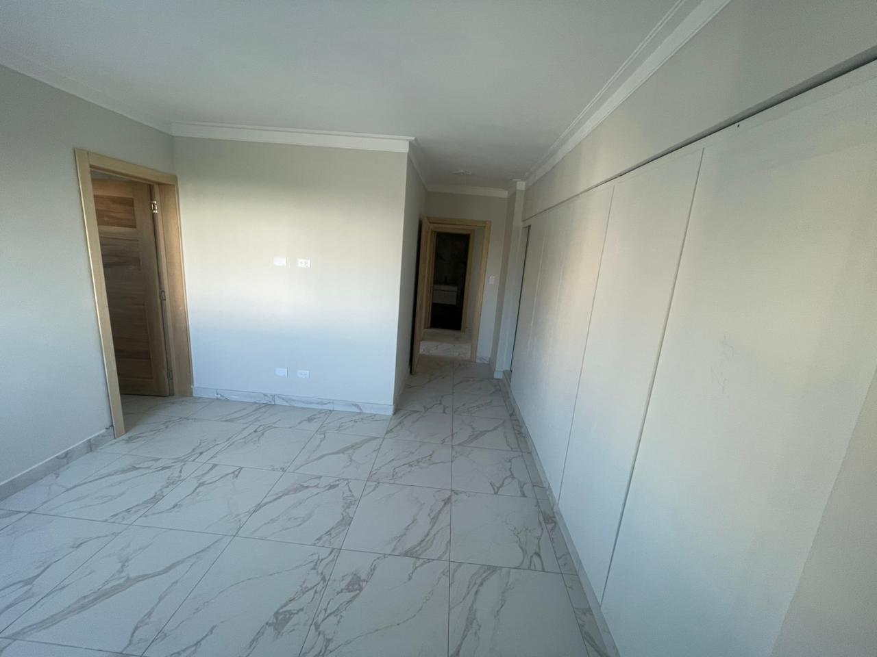apartamentos - Apartamentos con 2 parqueos y grandes. Renacer 3