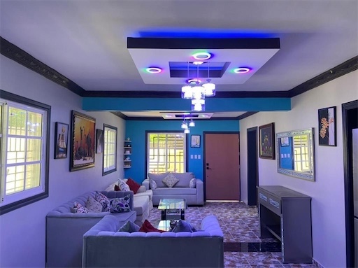 casas vacacionales y villas - Venta de Villa con piscina y 600mts ubicada en juan dolio República Dominicana  6