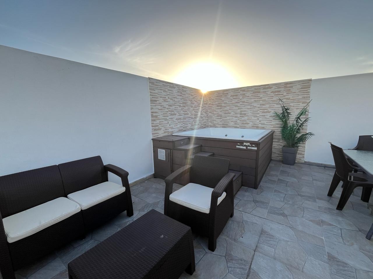 apartamentos - venta: Apartamento con terraza privada y jacuzzi en los frailes i, las americas 2