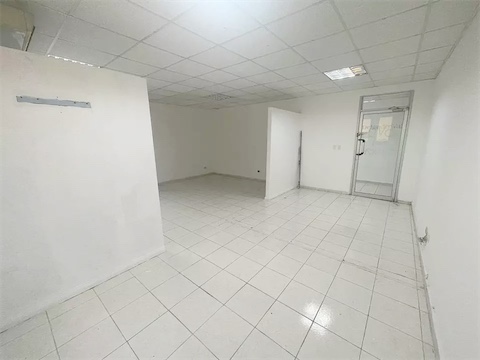 oficinas y locales comerciales - Local para venta en naco  4
