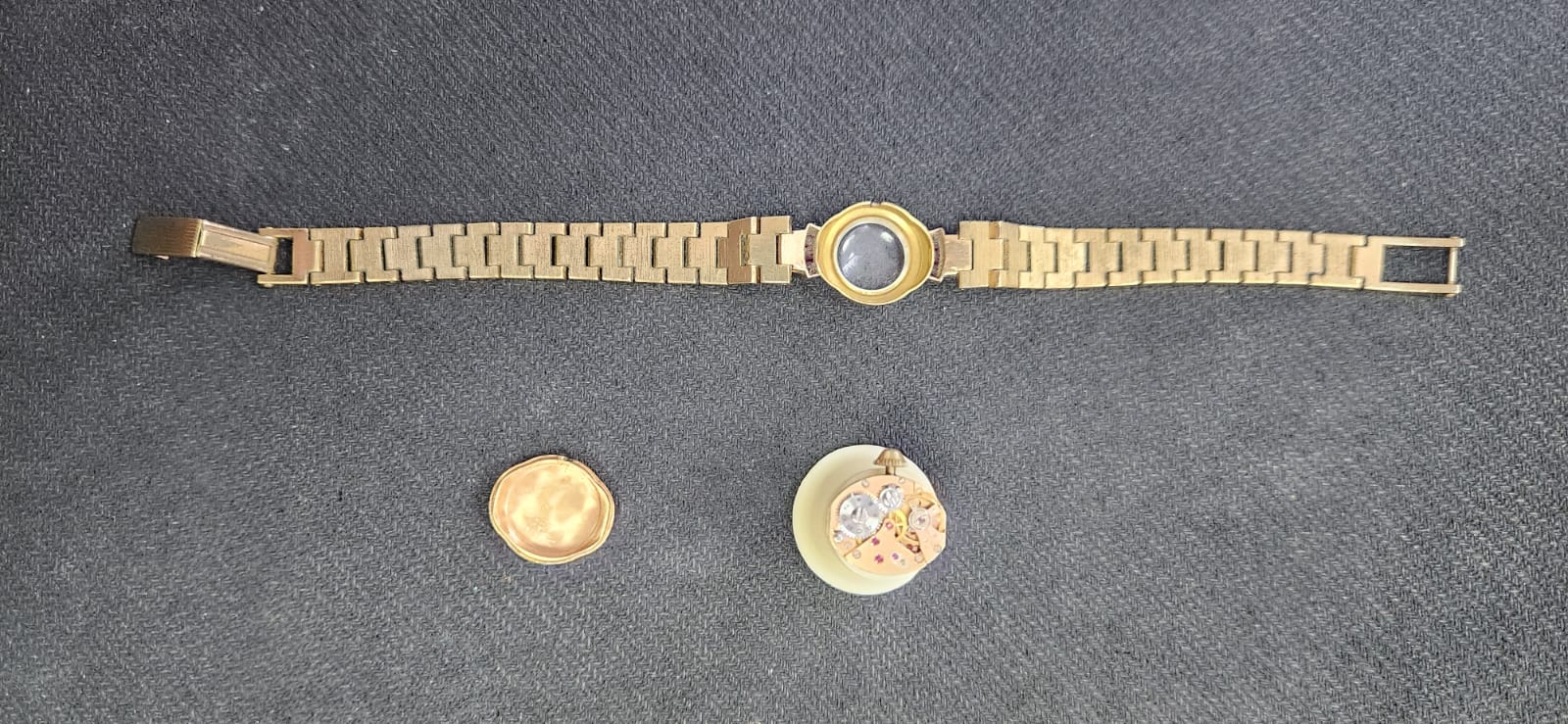 joyas, relojes y accesorios - Reloj Suizo Acrom caja de ORO, con 23 Rubies. 4