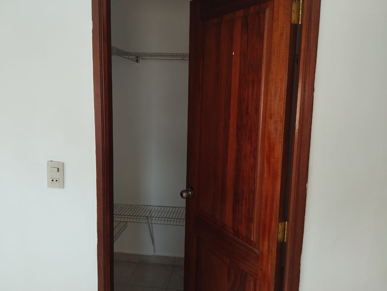apartamentos - Apartamento en venta Residencial Villa Graciela.  5