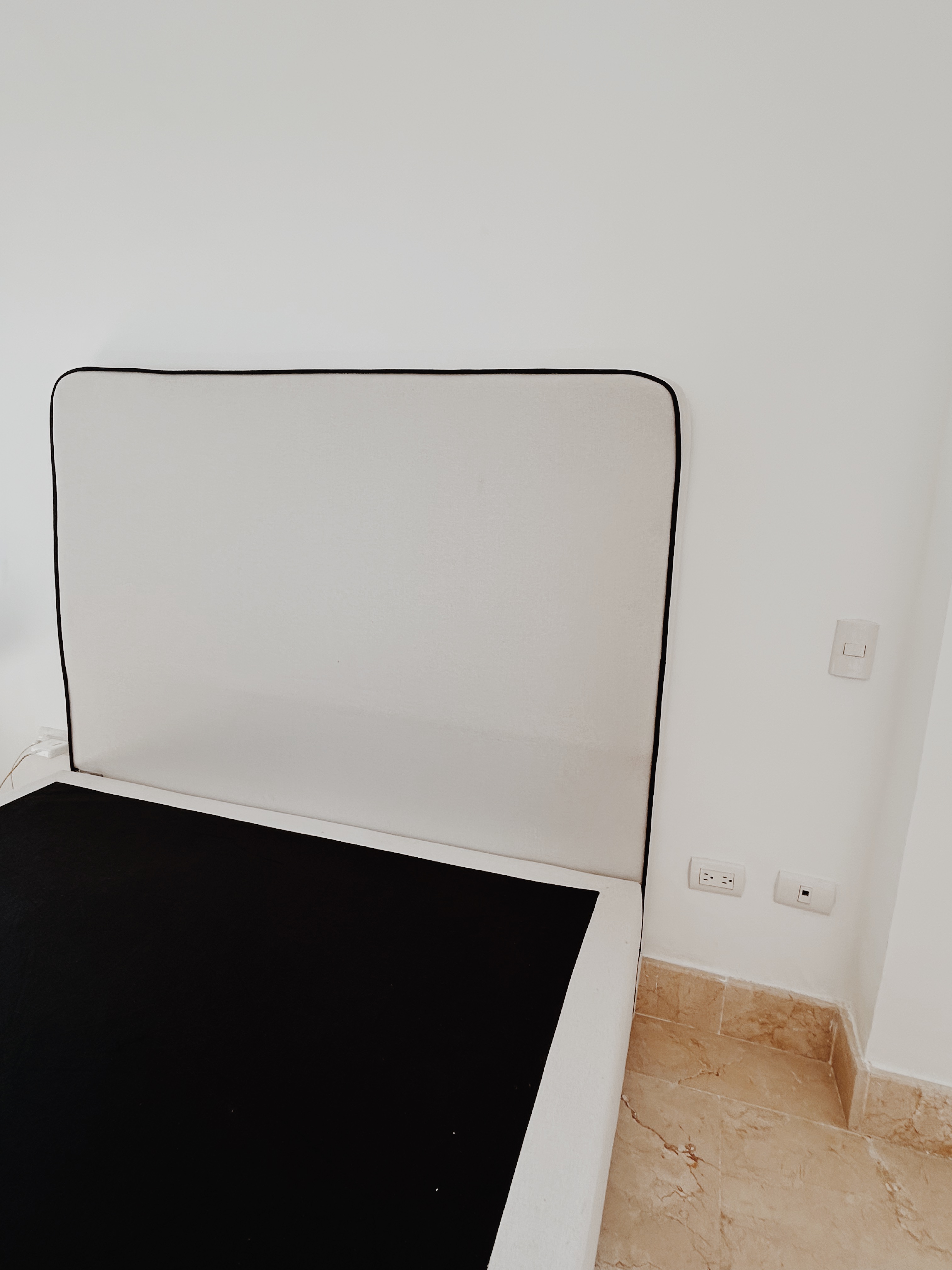 muebles y colchones - CAMA QUEEN 1