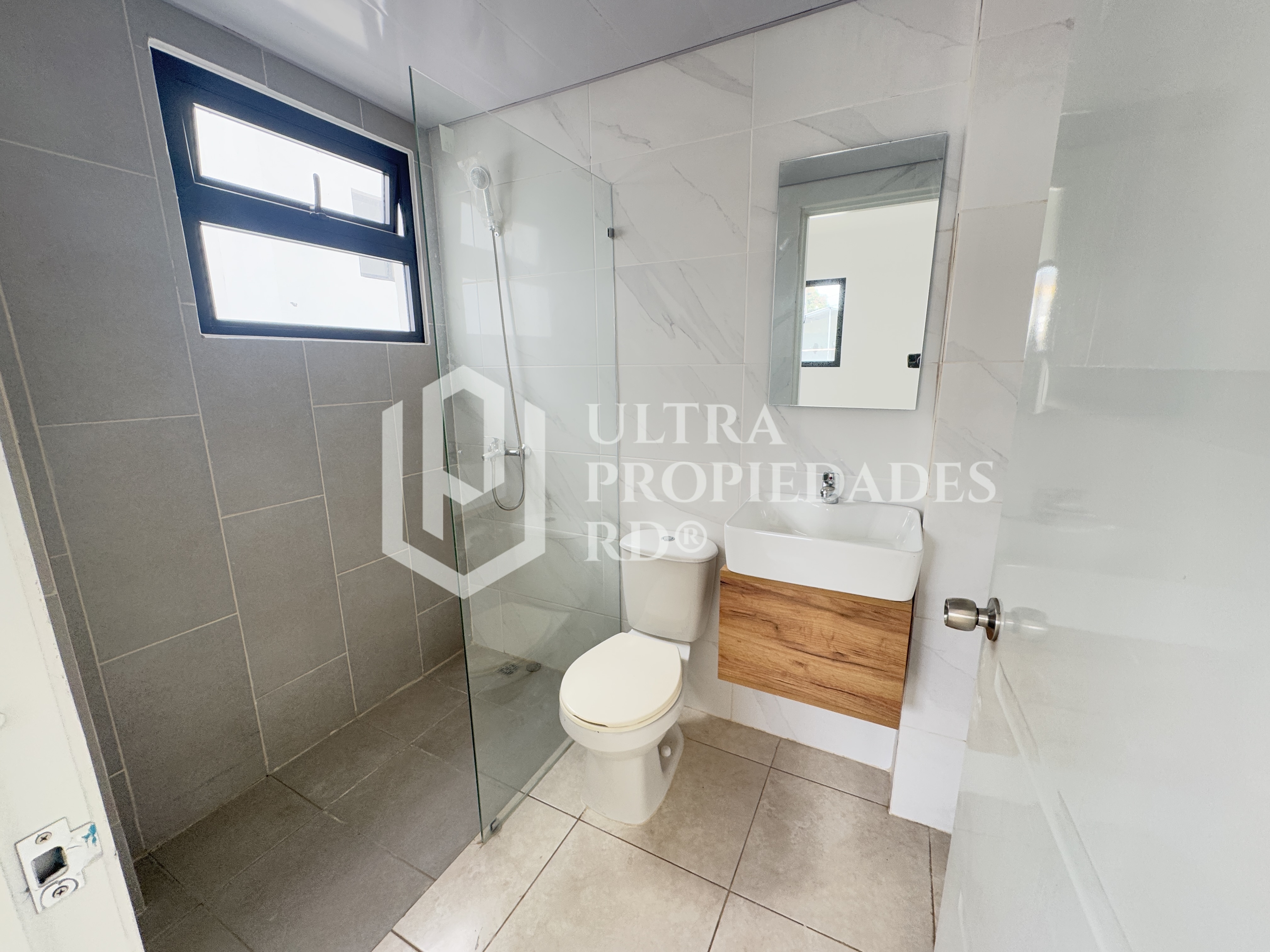 apartamentos - APARTAMENTO EN VENTA PRIMER NIVEL CON PATIO 5