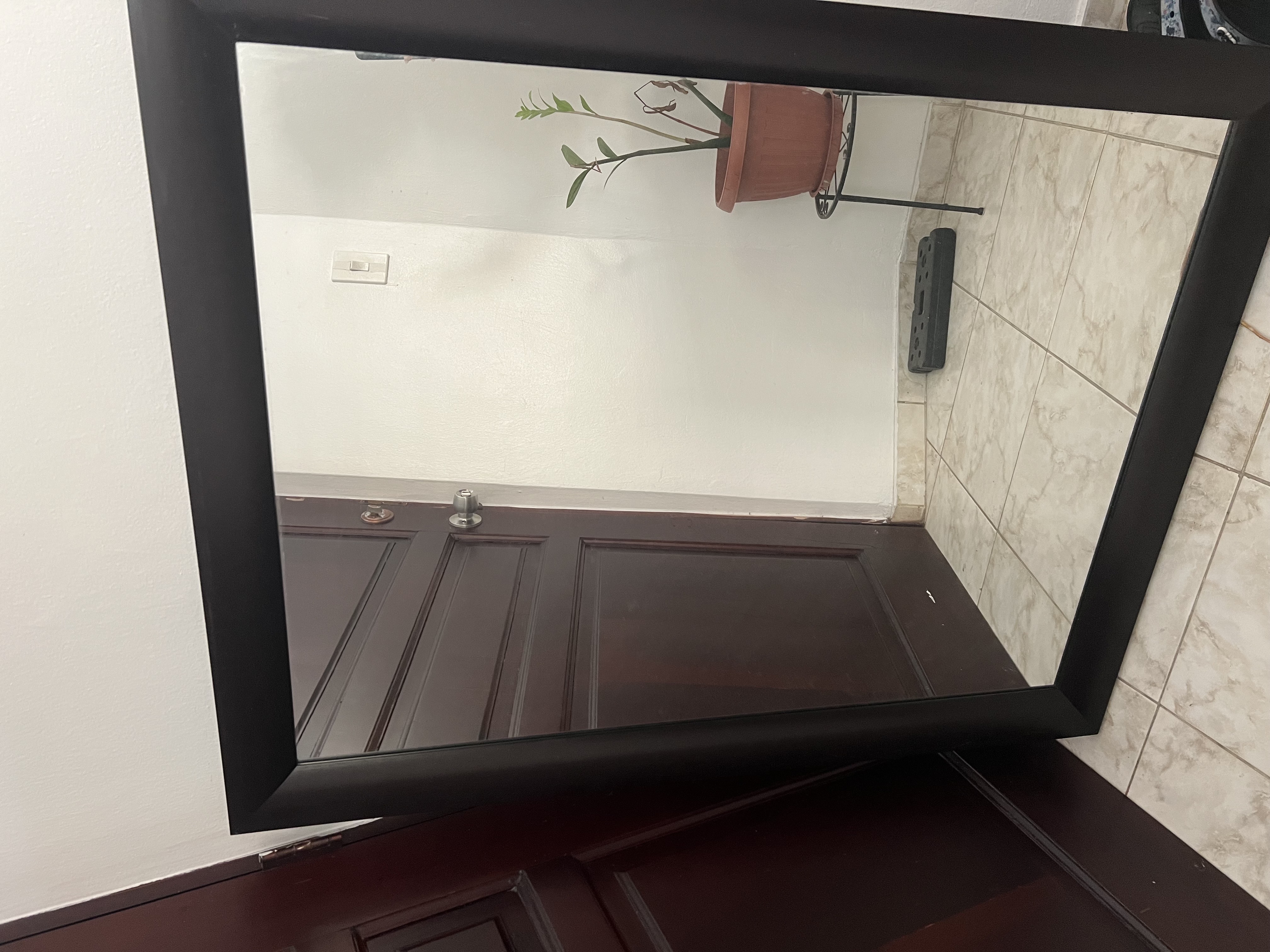 decoración y accesorios - se venden espejos de marco oscuro 
