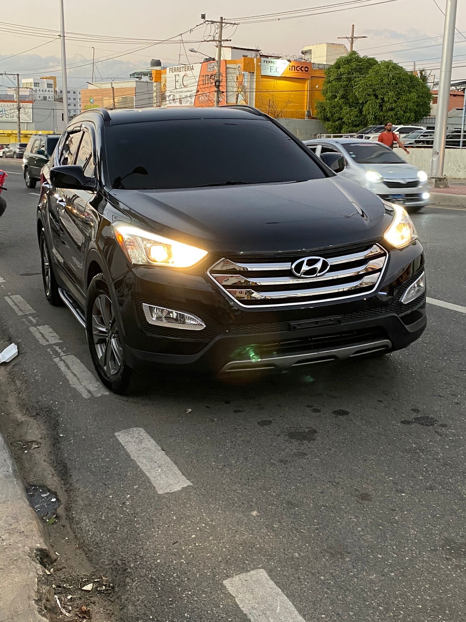 jeepetas y camionetas - se vende Hyundai Santa Fe Sport  2016
840,000