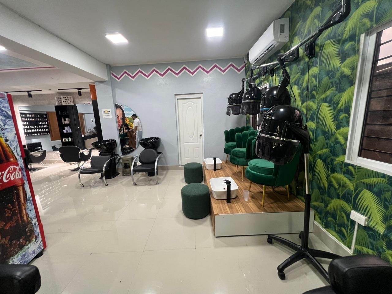 oficinas y locales comerciales - se vende o se alquila salón totalmente equipado 4