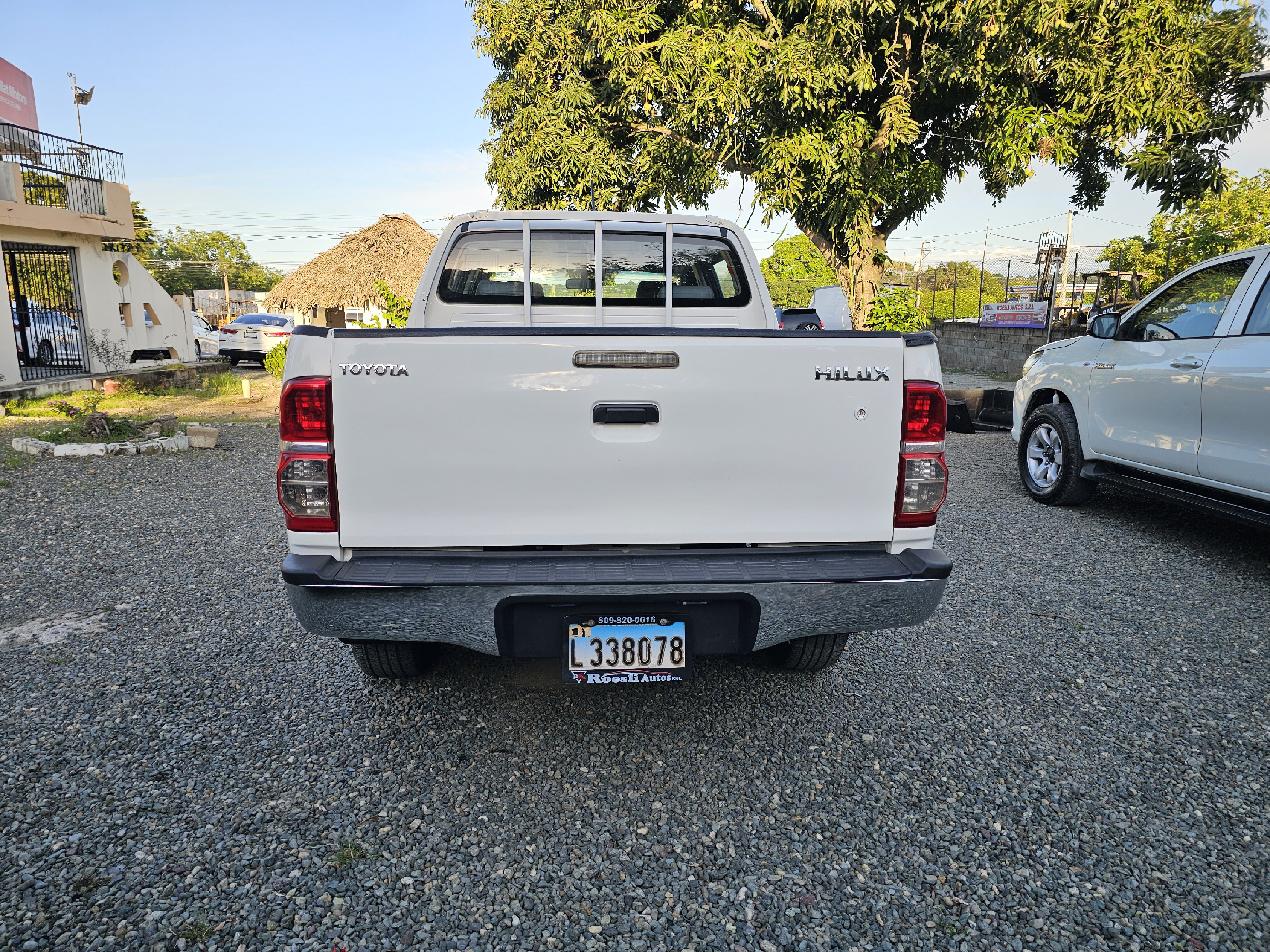 jeepetas y camionetas - Toyota hilux 2015  4